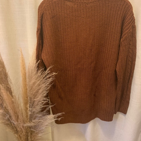 Oversized Sweater - Picture 3 of 3